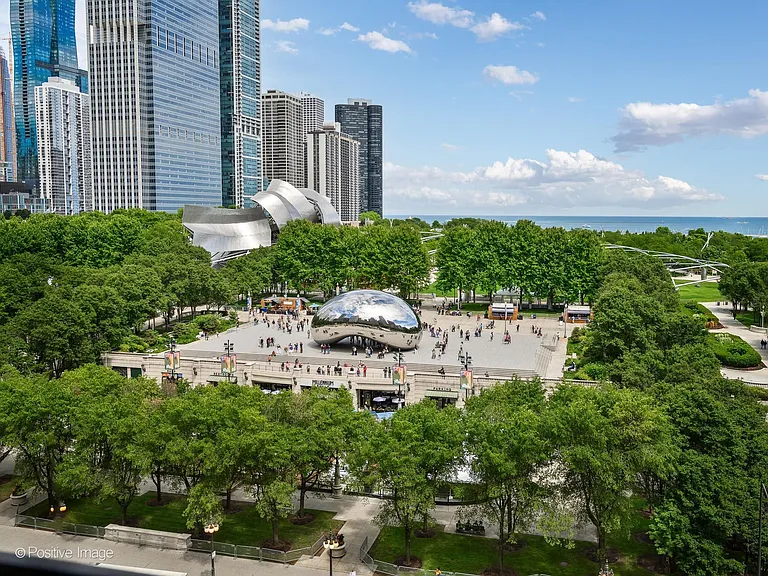 6 N Michigan Ave #80-J — Photo 9