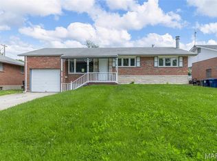 1220 Spring Valley Dr, Florissant, MO 63033