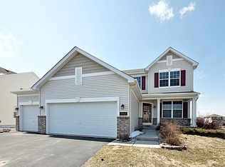 1804 Fescue Cir, Shakopee, MN 55379
