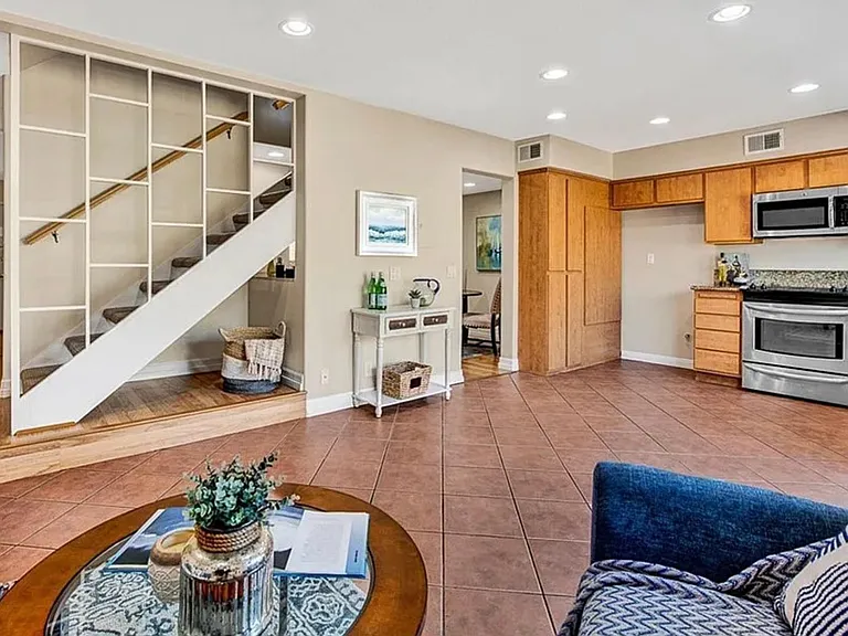 10408 Echo River Ct — Photo 24