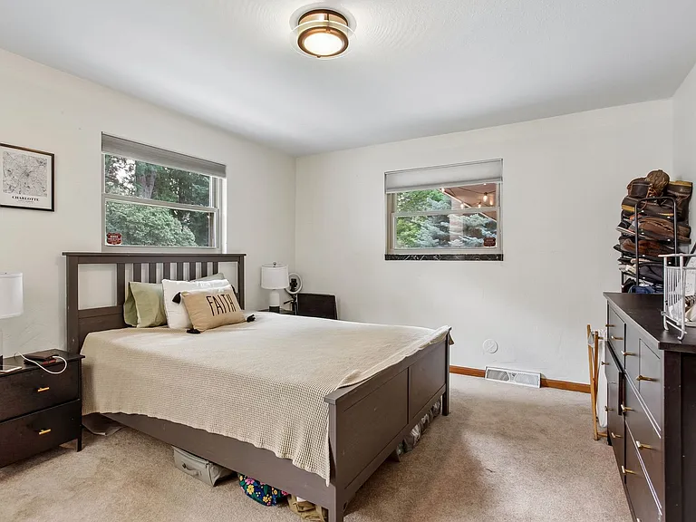 2502 S Yarrow St — Photo 12