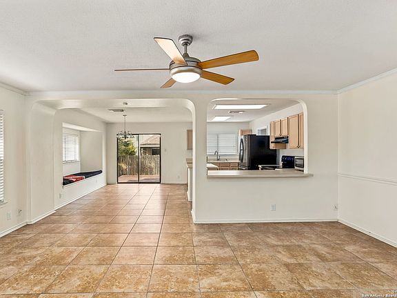 3rd image of 11227 Taylor Crest