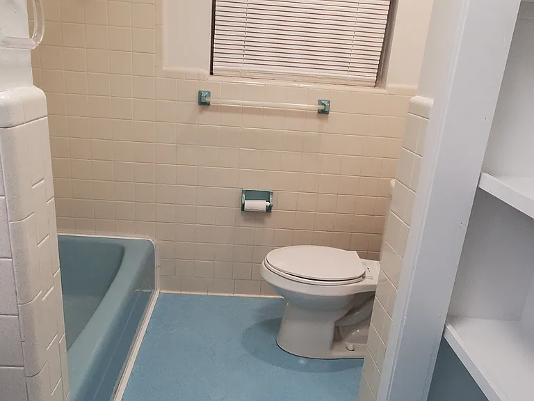 8700 Fulton St — Photo 12