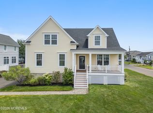 1 Margaret Pl, Monmouth Beach, NJ 07750