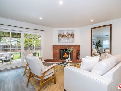 22615 Mariano St, Woodland Hills, CA, 91367