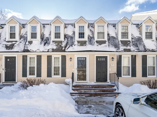 20 Woodland Dr Unit 376, Lowell, MA 01852