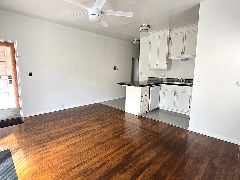 712 Santa Rita Pl #D — Photo 5