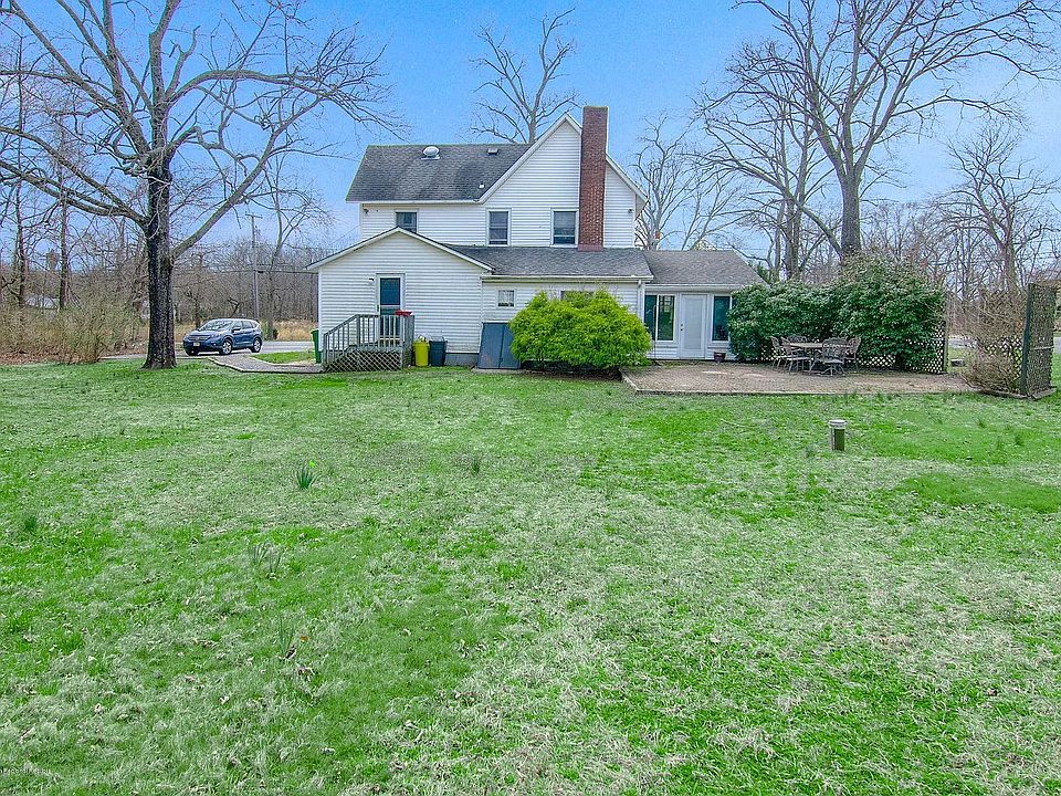 1st image of 355 Whitesville Rd #1