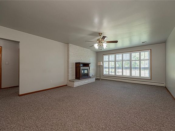 3rd image of 174 Mowry Rd