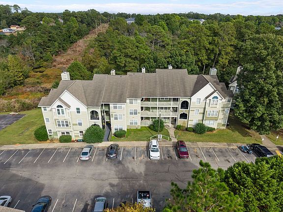 4th image of 962-6 Stewarts Creek Dr