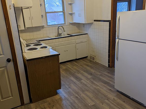 4th image of 1165 McKinley St