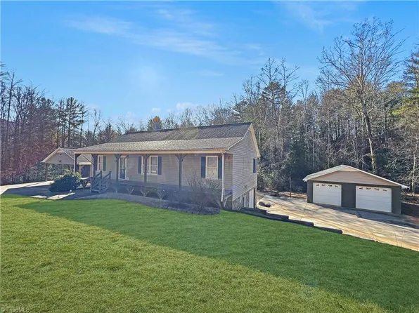 455 Spring Dr, North Wilkesboro, NC 28659