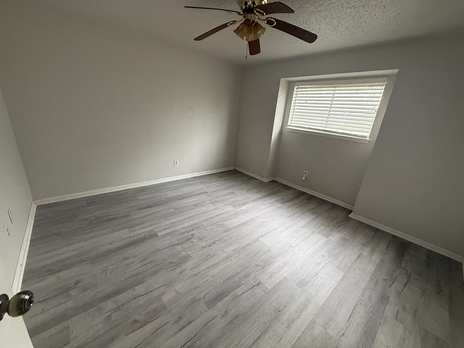 3 bed, 1863 sqft, $2,200 — Photo 4