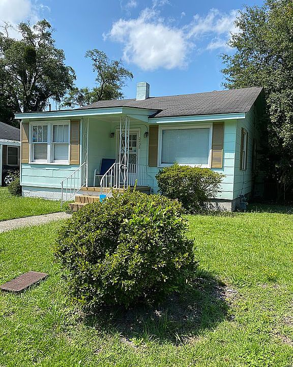 2nd image of 2408 Texas Ave