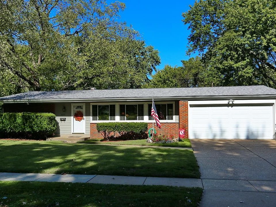 1st image of 2655 Narraganset Dr