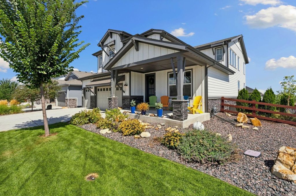 1828 Golden Sun Dr