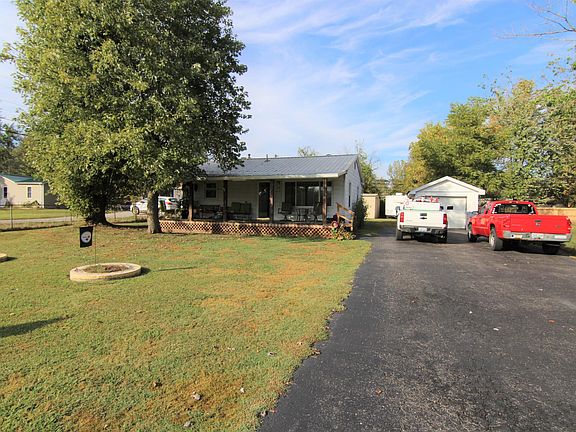 4th image of 380 W Triangle Ln