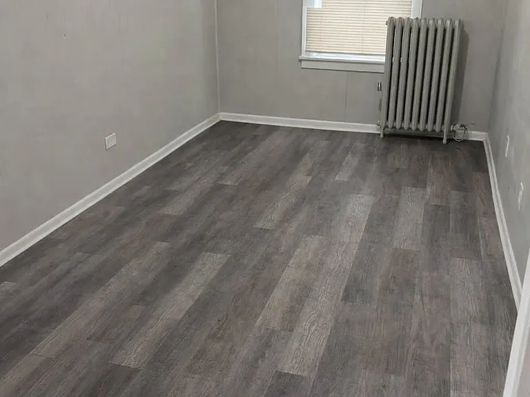 111 Osborne St #7 — Photo 2
