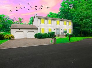 60 Auricchio Ave, Emerson, NJ 07630