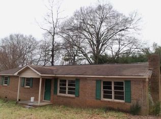 1006 Springdale Cir, Boiling Springs, SC 29316