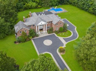 9 Windsor Dr, Jericho, NY 11753