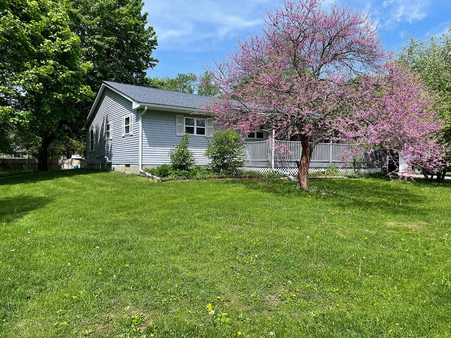 4068 Union St photo 1