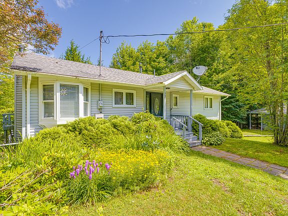 3rd image of 297 Lake Rd