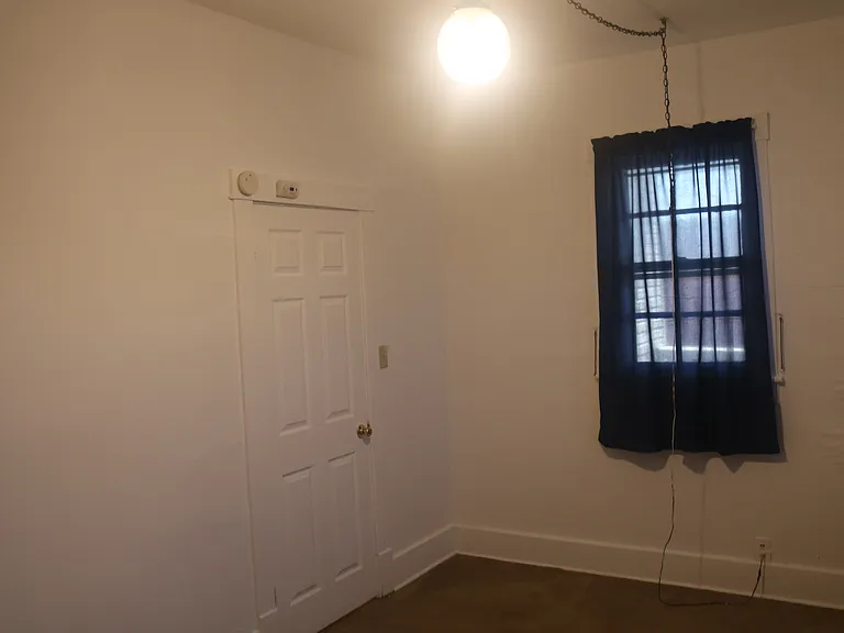 716 E 4th Ave #6 — Photo 8