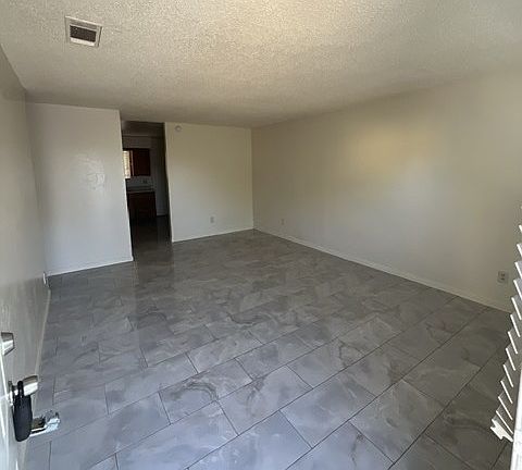 2nd image of 560 S H St APT D