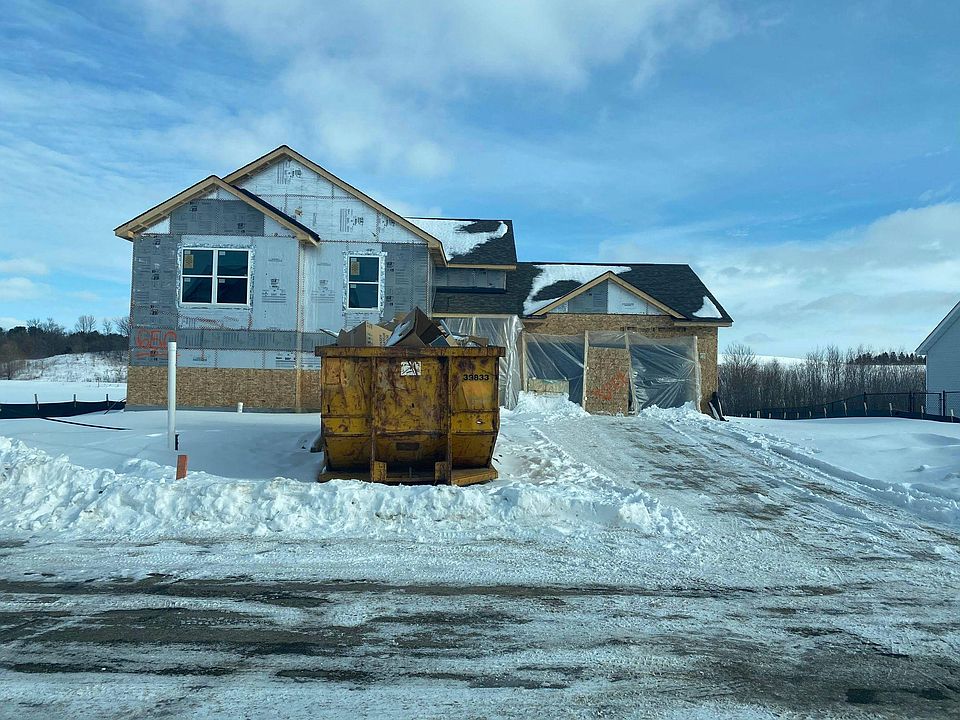 1st image of 650 Pond View Dr SE