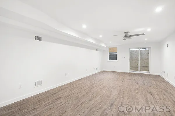 Rented by Compass | media 31