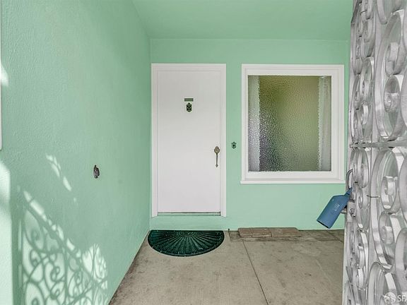 3rd image of 973 Hillside Blvd