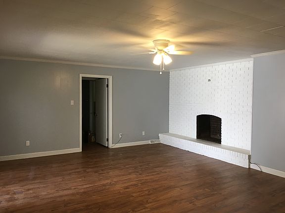 3rd image of 318 Henderson St