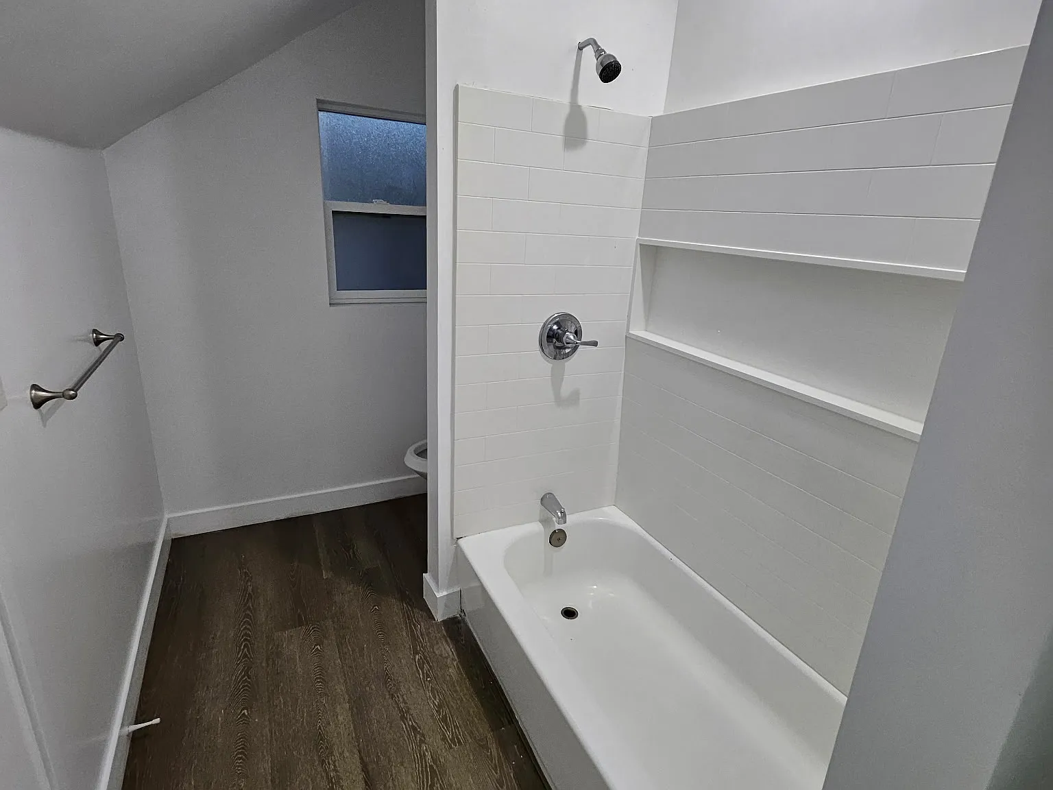 3 bed, 1650 sqft, $3,650 — Photo 2