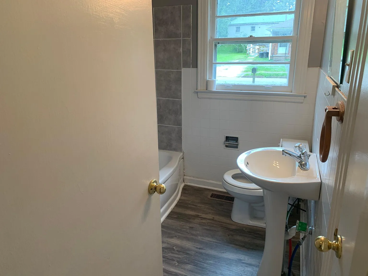 103 Owen Ave — Photo 2