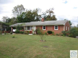 70 Preston Scales Dr, Martinsville, VA 24112