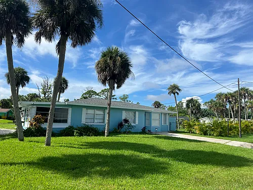 112 Rose St Photo 1