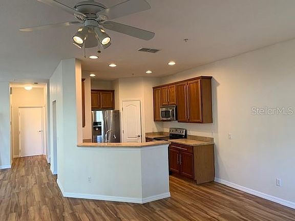 4th image of 3431 Pine Oak Trl