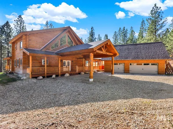 21 White Pine Dr, Garden Valley, ID 83622