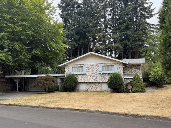 559 NE 167th Pl, Portland, OR 97230