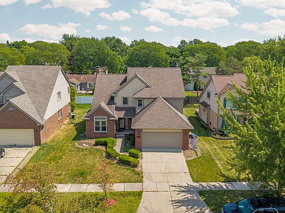 3rd image of 42070 Trent Dr