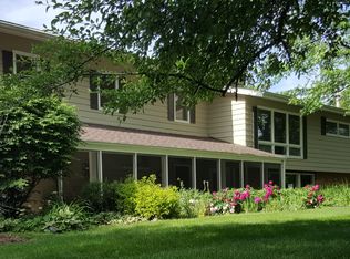 436 S 14th St, St Charles, IL 60174