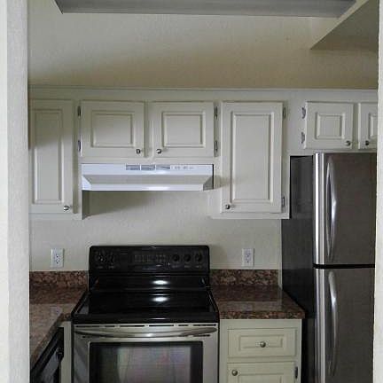 2nd image of 1476 The Pointe Dr