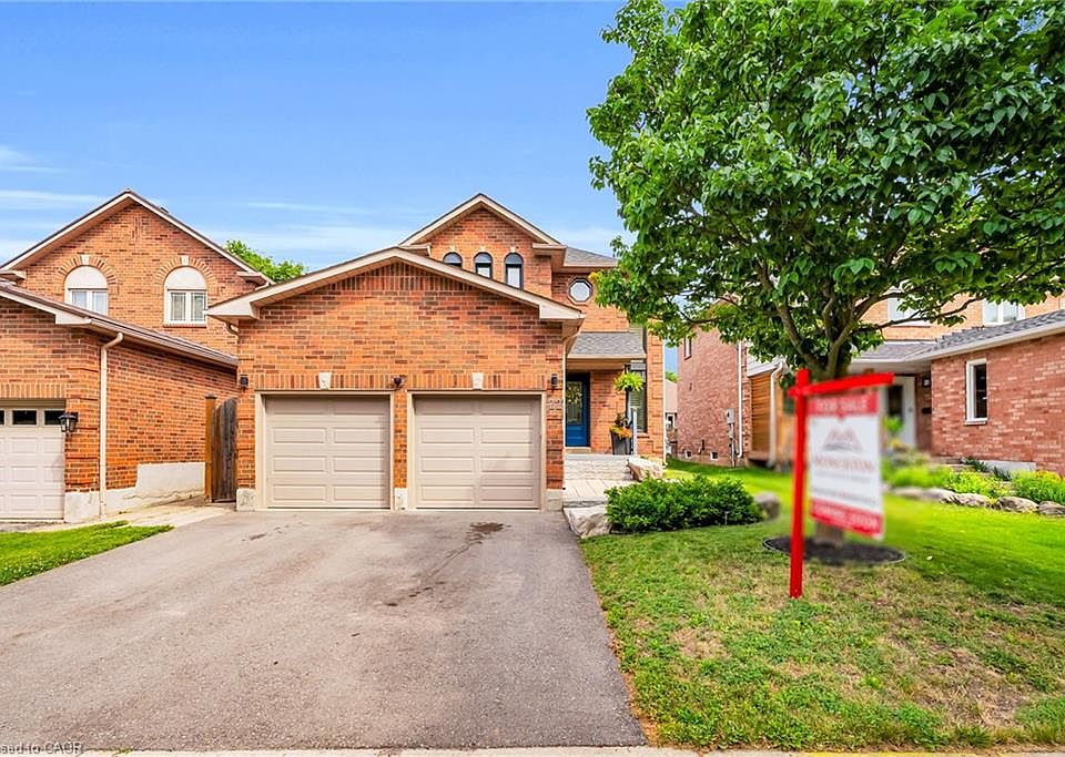 1st image of 22 McCullough Cres