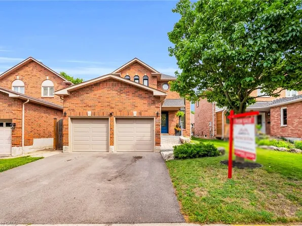 22 McCullough Cres, Halton Hills, ON L7G 5N5