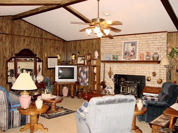 4th image of 1336 Farm Road 2560