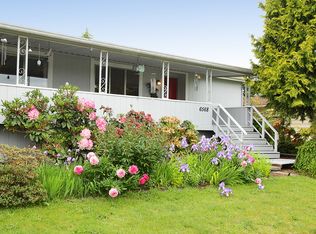 6568 Humphrey Rd, Clinton, WA 98236