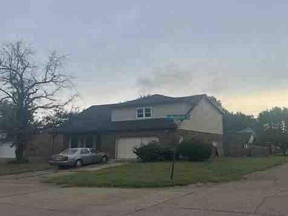 3rd image of 648 Woodbriar Ct