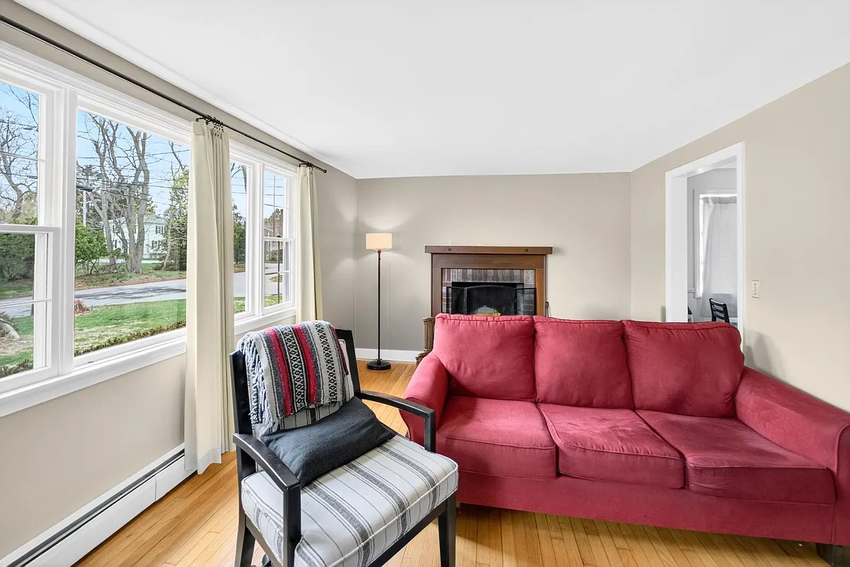 Property Photo - 10 Dewolf Ave