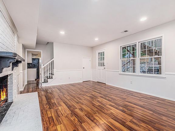 4th image of 701 McNabb Ct